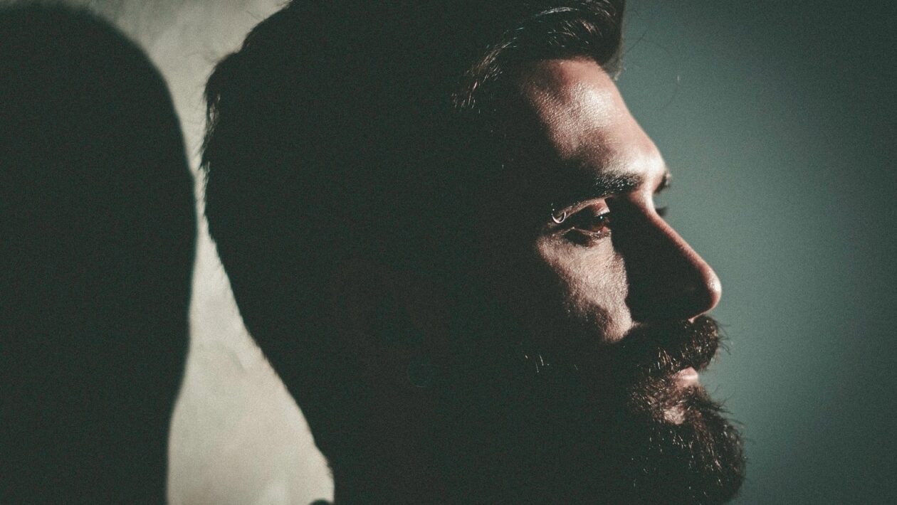 Alopatia: Príčiny vypadávania vlasov, riešenia