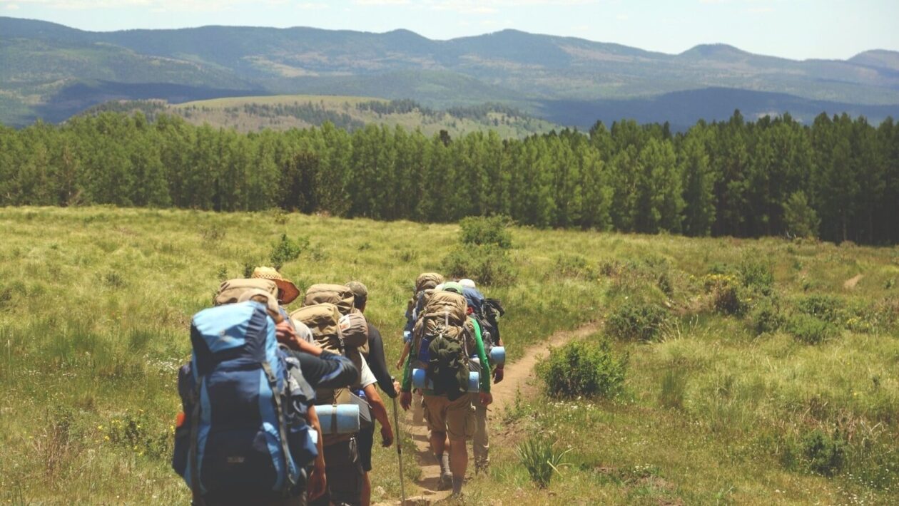 Outdoorové aktivity: Turistika, cyklistika, plávanie