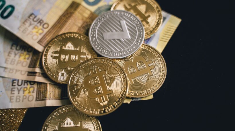 Hydratačné zložky: Kyselina hyalurónová, glycerín, urea – mechanizmus pôsobenia