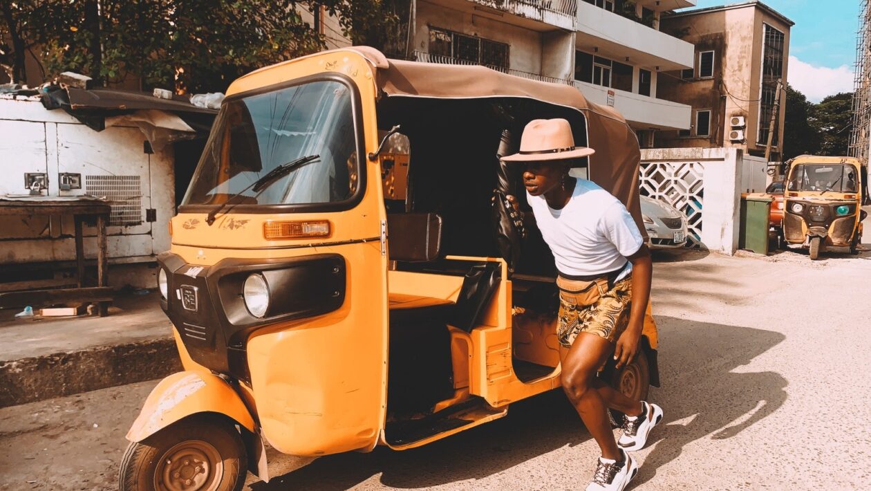 Energetická náročnosť AI: Presná kvantifikácia spotreby a energetickej efektívnosti