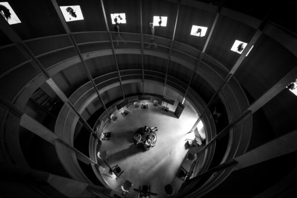 Význam vitamínu D a slnečného žiarenia: Metabolizmus a riziko poškodenia kože