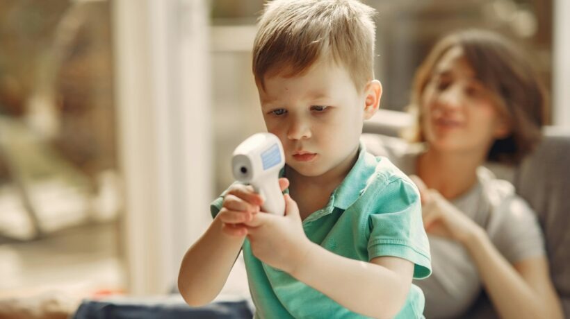 Výživa a pohyb pri chronickej únave: Diétne doplnky a pohybová terapia