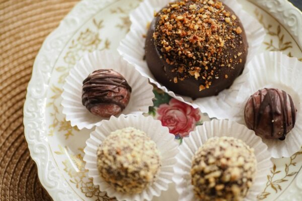 Prepojenie psychológie a výživy: Behaviorálne návyky a jedlo